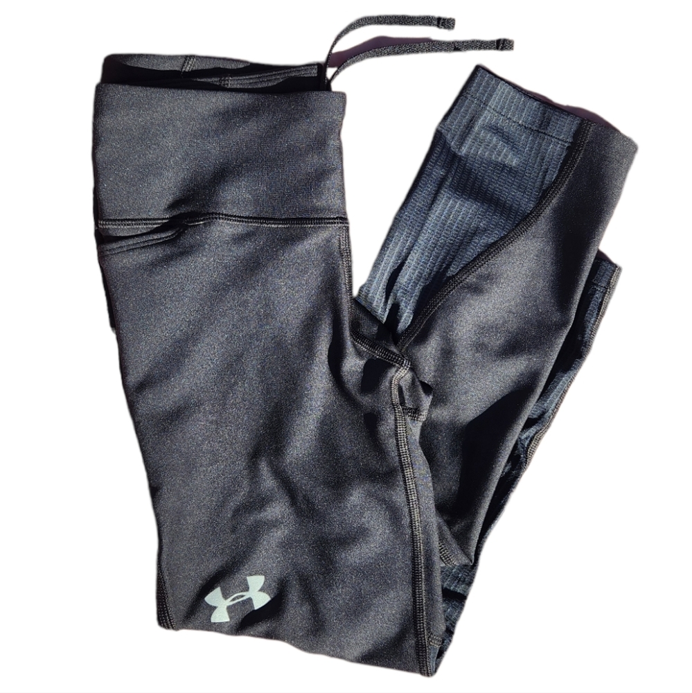 NWT Under Armour Black Heat Gear Compression Leggings